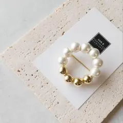 コットンパール　サークルブローチ