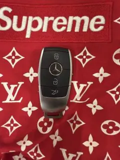 Mercedes-Benz ⭐️キーレスエントリー 電池交換済み⭐️実動確認済みのサムネイル
