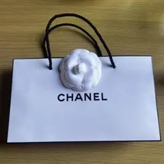 カメリア付き♡ CHANEL（コスメ）のショッパー１枚