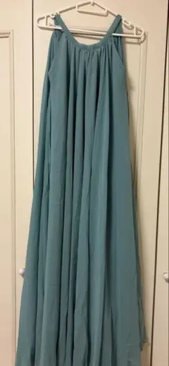 レディースロングワンピース　グリーン　リゾート