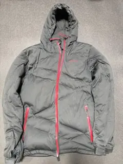 BILLABONG フード付きダウンジャケット ブラック/レッド　値下げ可