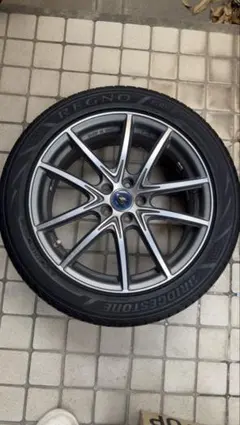 wedsレオニス17インチ タイヤ・ホイール4本セット REGNO GRV IIのサムネイル