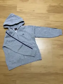 New Balance グレー フード付きパーカー