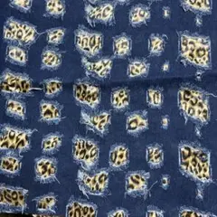 ダメージデニム　レオパード柄