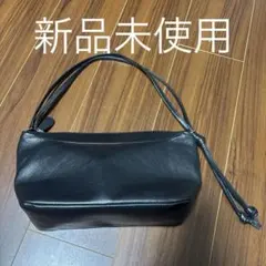 【新品未使用】ear 黒 レザー ショルダーバッグ