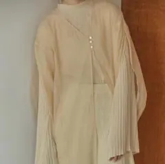 quui / 新品・未使用 string knit bustier【écru】 - メルカリ