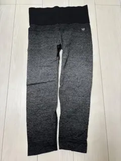 FOREVER 21 スポーツレギンスのサムネイル
