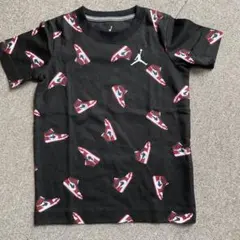 【お値下げ】NIKE Jordan スニーカー柄 Tシャツ 4T 古着のサムネイル