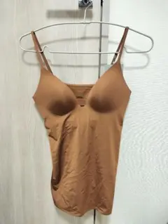 新品タグ付 ユニクロ マメクロゴウチ ブラキャミソール ブラウン XL