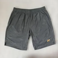 YONEX グレー ショートパンツ 幾何学模様