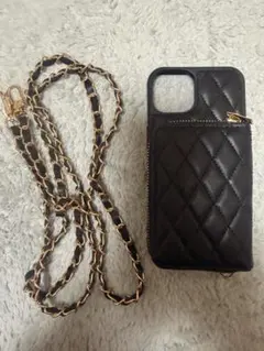 ブラック キルティング スマホショルダーバッグiPhone14