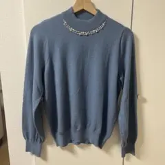 パール&ビジューハイネックプルオーバー/earth music&ecology