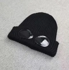 C.P. Company ゴーグルニット帽