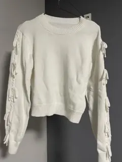 ホワイトリボン付き長袖ニットセーター