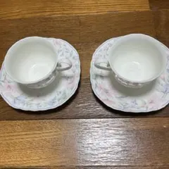 ナルミ　チャイナボーン　ティーカップ　ソーサー