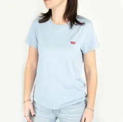 Levi's リーバイス 半袖Tシャツ ライトブルーのサムネイル