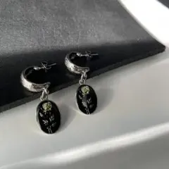 バラ 黒 ピアス ブラック シルバー ハンドメイド ヴィンテージ