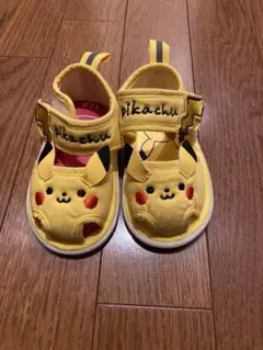 monpoke モンポケ ピカチュウ ベビーシューズ12cm イエロー サンダル