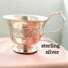 英国 1863年 花鳥文 純銀スターリング・シルバー マグ 117ｇ 英国 1863年 花鳥文 純銀スターリング・シルバー マグ 117g - メルカリ
