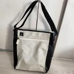 Calvin Klein ショルダーバッグ ベージュ/黒