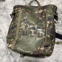 THE NORTH FACE 迷彩リュック 中型