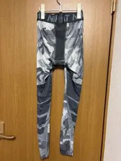 NIKEタイツ　165/72A 目立った傷なし