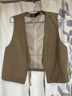 ZARA ベスト ジレ ベージュ Lサイズのサムネイル