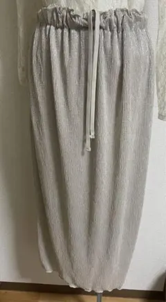 シルバー プリーツロングスカート