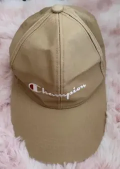 Champion ベージュキャップ
