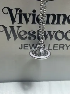 [美品]Vivienne Westwood ネックレス シルバーxピンクMサイズ