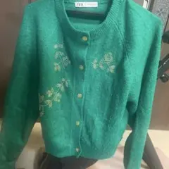 ザラのニットです