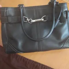 COACH ブラックレザーハンドバッグ