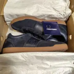 FRED PERRY ネイビー スエード スニーカーのサムネイル