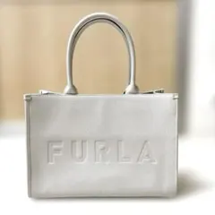 美品　フルラ 2way トートバッグ ワンダー ショルダーロゴ型押し レザー