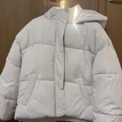 ホワイト ダウンジャケット フード付き