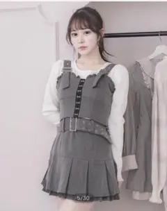 pium フロントホックビスチェ×プリーツスカートセット チャコール