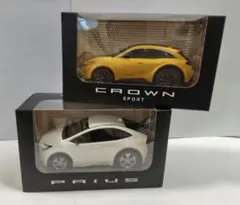 トヨタ ディーラー　クラウン スポーツ プリウス ミニカー 2台セットのサムネイル
