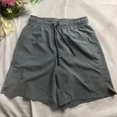 ナイキ DRI-FIT ショートパンツ S グレー トレーニング ランニング