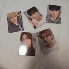 TXT 公式ペンライト付属トレカ5枚