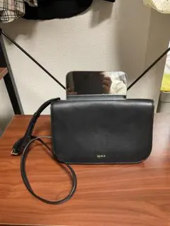 Item thumbnail for item d659365c-c489-49fa-b8aa-1b86daebe94f