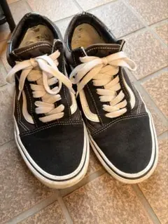 VANS Old Skool ブラック ホワイト スニーカーのサムネイル