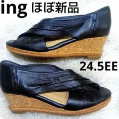 ほぼ新品　ing クロスストラップサンダル 24.5 本革のサムネイル