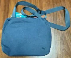 World Travelerネイビー ショルダーバッグワールドトラベラーシリーズ