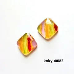#082 ハンドメイドピアス　イヤリング　レジン　デザインプラ板