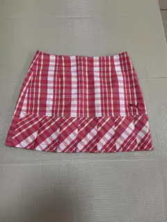 Puma ゴルフスカート　赤と白のチェック柄プリーツスカートタイプ