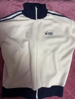500円ほど値下げ中 ホワイト ジップアップジャケット サイドストライプ