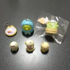 【匿名配送】すみっこぐらし・キーホルダーとミニフィギュア(新品未使用)6つセットのサムネイル
