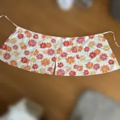 花柄 ショート丈 エプロン 巻きスカート風　カフェエプロンのサムネイル