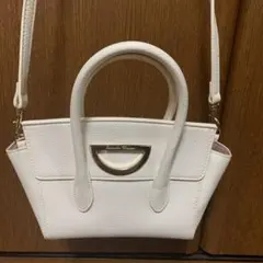 サマンサタバサホワイト ハンドル付きショルダーバッグ