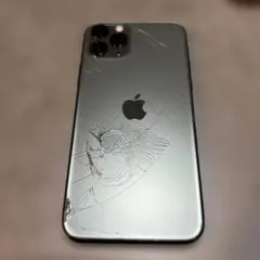 iPhone11 pro 256GB 画面キズ、背面破損、Simロックなし - メルカリ